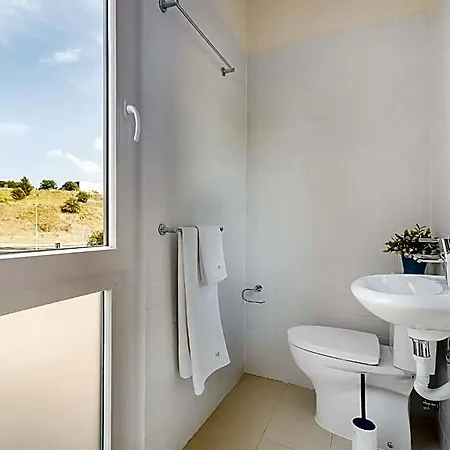 Metropolitan Living - Campolide شقة